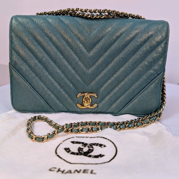Chanel Rare Turquoise Luminescent Chevron Medium Quilted Classic Flap Bag - Picture 2 of 16